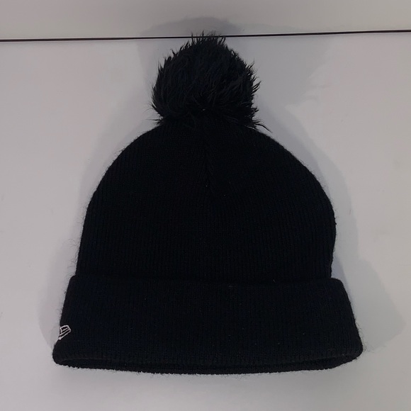 🔑 [2/$20] NEW ERA EMBROIDERED KEY LOGO BLACK POM CUFFED BEANIE TOQUE HAT 🔑 - Picture 2 of 5